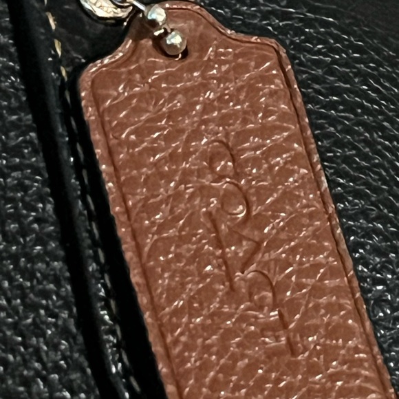 Coach Disney Minnie Mouse Handbag - Picture 3 of 6